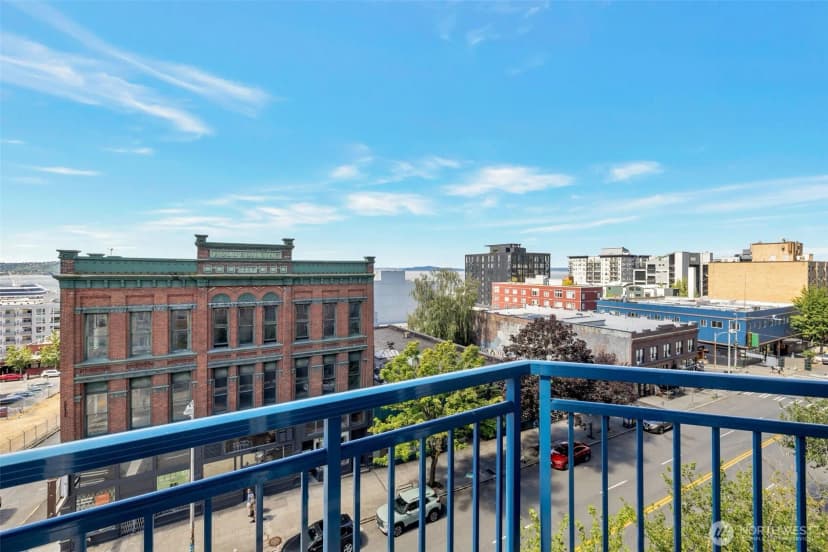 Property photo for 2414 1st Avenue #617, Seattle photo 15