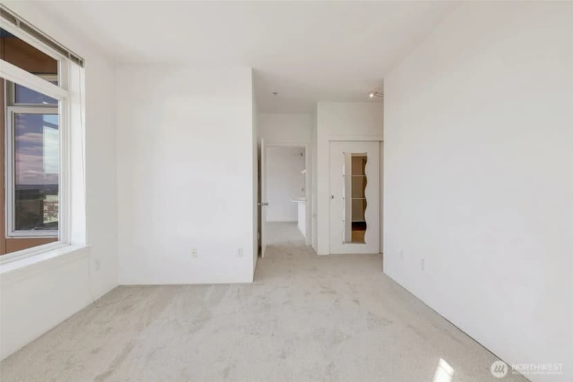 Property photo for 2414 1st Avenue #617, Seattle photo 14