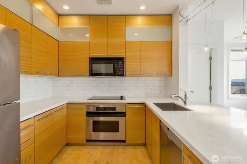 Property photo for 2414 1st Avenue #617, Seattle photo 10
