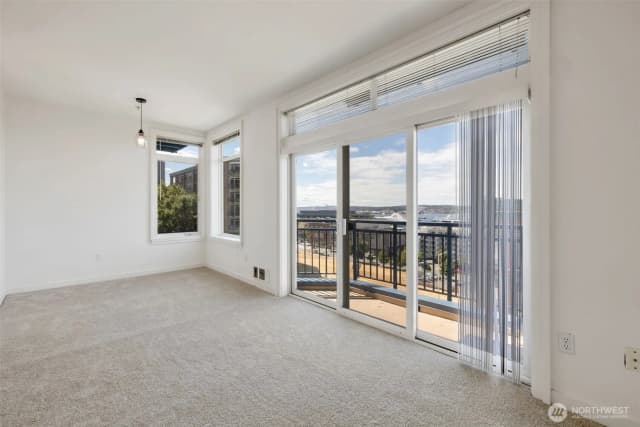 Property photo for 2414 1st Avenue #617, Seattle photo 4