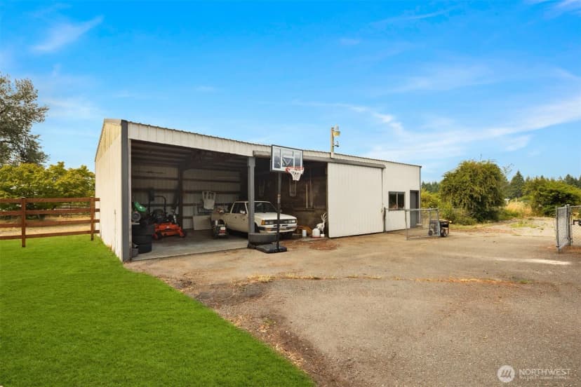 Property photo for 9434 Bridge Road Se, Yelm photo 4