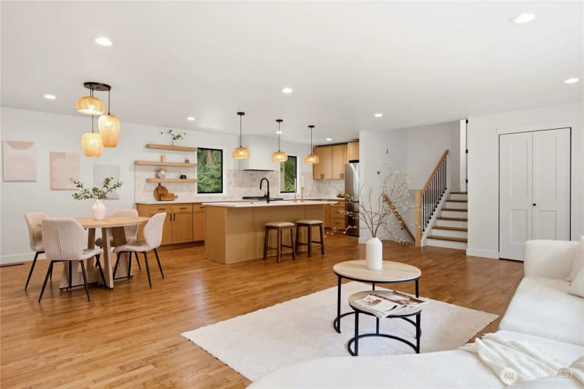 Property photo for 15709 76th Pl Ne, Kenmore photo 12