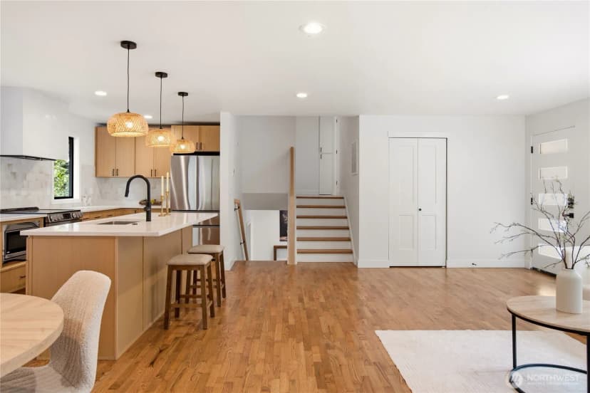 Property photo for 15709 76th Pl Ne, Kenmore photo 20