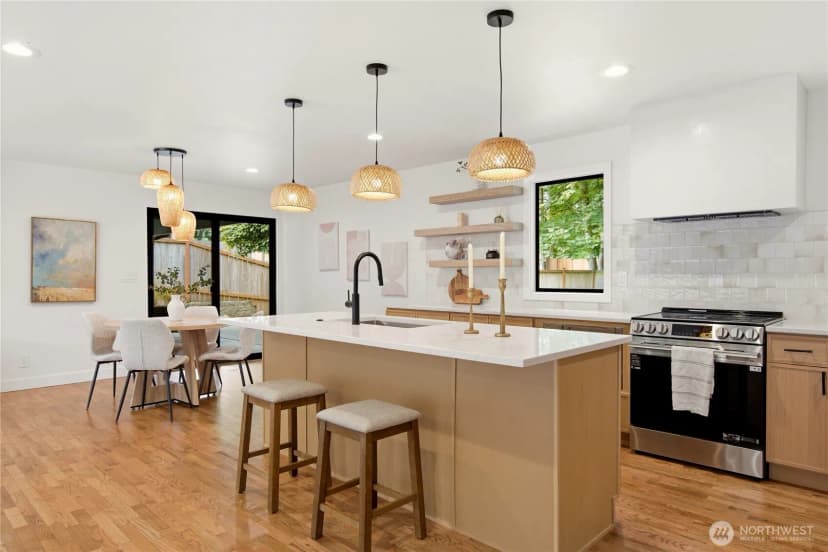 Property photo for 15709 76th Pl Ne, Kenmore photo 15