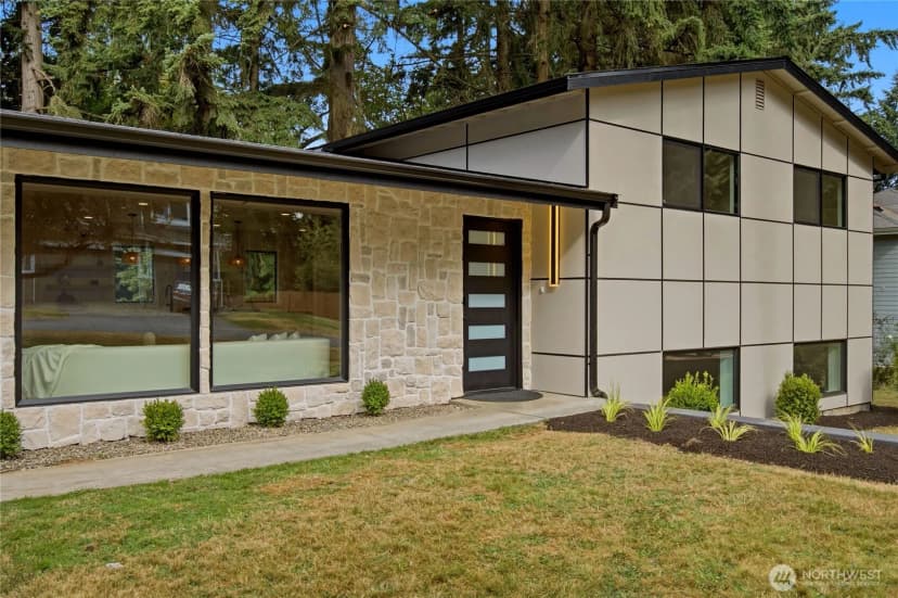 Property photo for 15709 76th Pl Ne, Kenmore photo 5