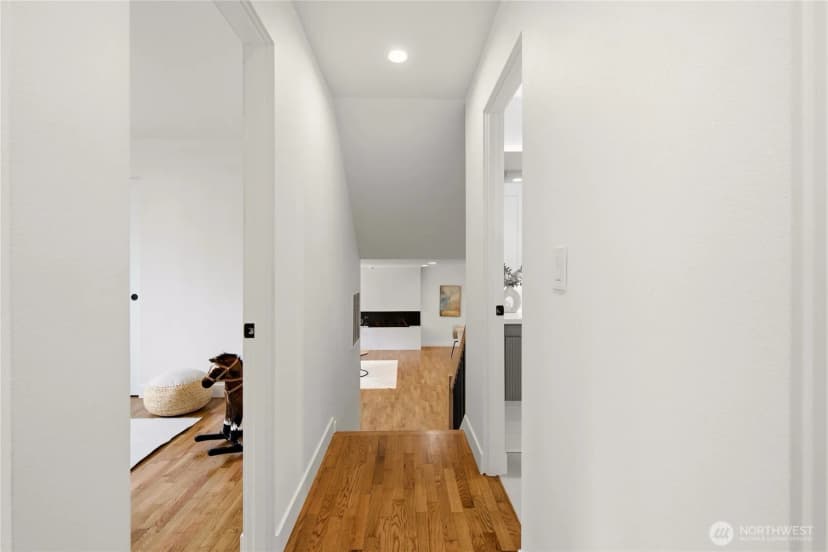 Property photo for 15709 76th Pl Ne, Kenmore photo 24