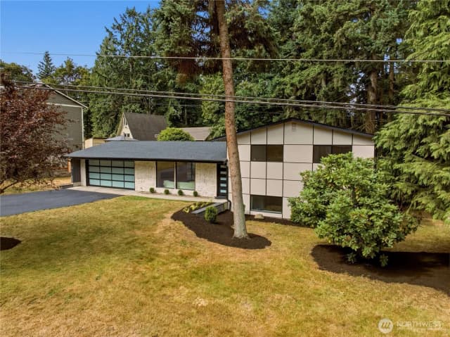 Property photo for 15709 76th Pl Ne, Kenmore photo 3