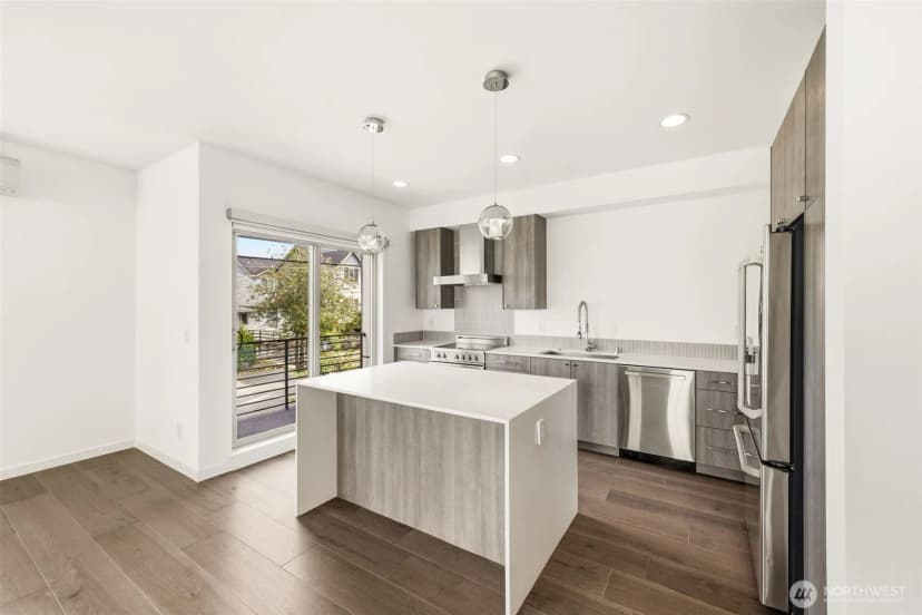 Property photo for 4767 35th Avenue S, Seattle photo 18