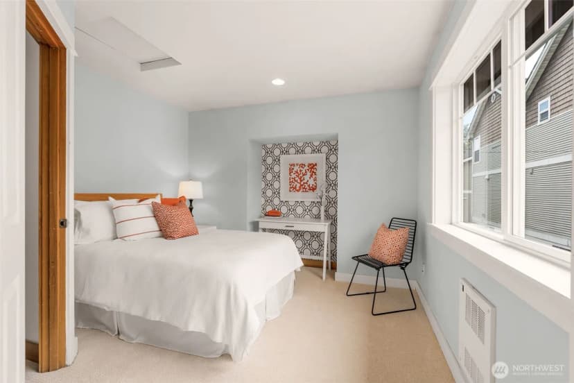 Property photo for 9121 23rd Avenue Ne, Seattle photo 14