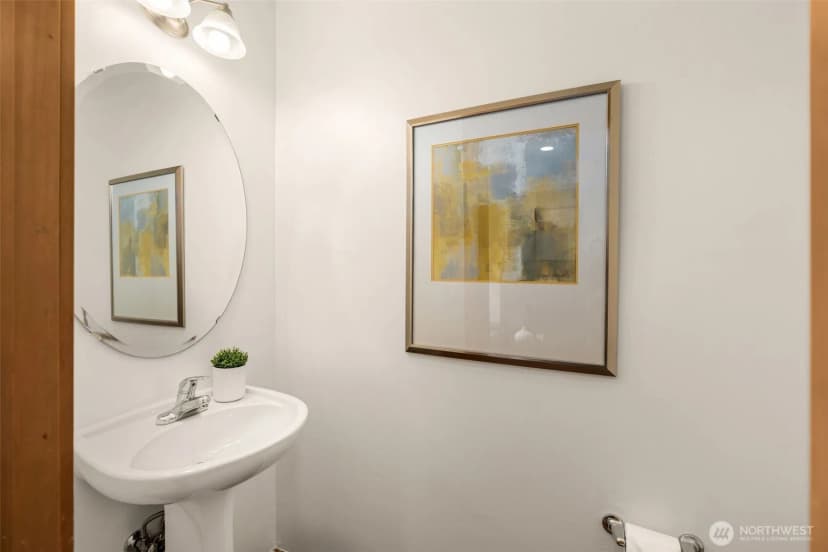 Property photo for 9121 23rd Avenue Ne, Seattle photo 12