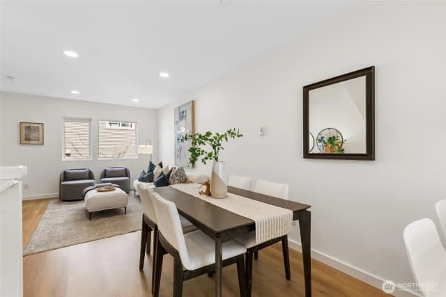 Property photo for 12524 15th Avenue Ne #b, Seattle photo 5