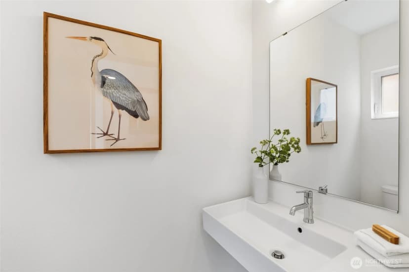 Property photo for 12524 15th Avenue Ne #b, Seattle photo 11