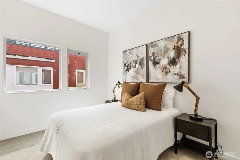 Property photo for 12524 15th Avenue Ne #b, Seattle photo 12