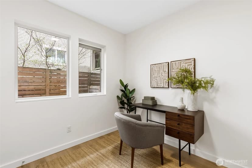 Property photo for 12524 15th Avenue Ne #b, Seattle photo 21