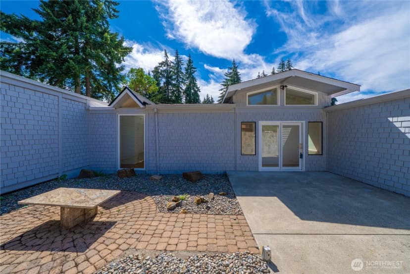 Property photo for 803 S 301st Place, Federal Way photo 3