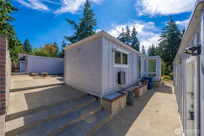 Property photo for 803 S 301st Place, Federal Way photo 32