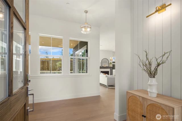 Property photo for 1632 167th Avenue Ne, Bellevue photo 2