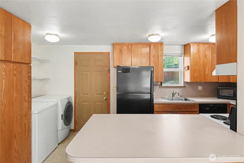 Property photo for 842 Sw 126th Street, Seattle photo 8