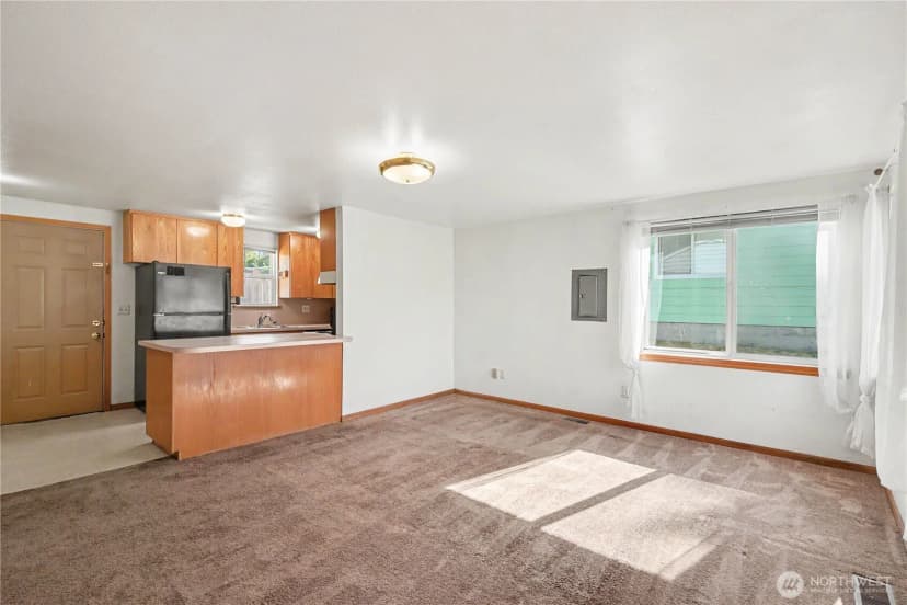 Property photo for 842 Sw 126th Street, Seattle photo 3