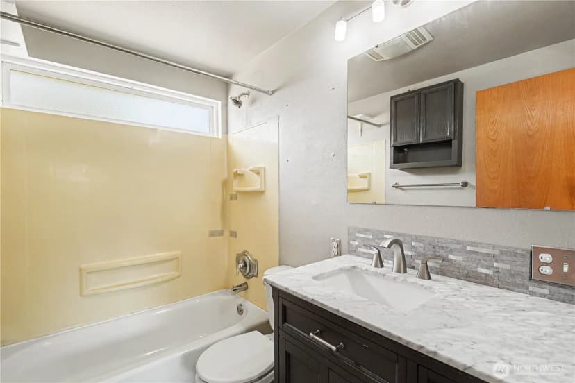 Property photo for 842 Sw 126th Street, Seattle photo 14
