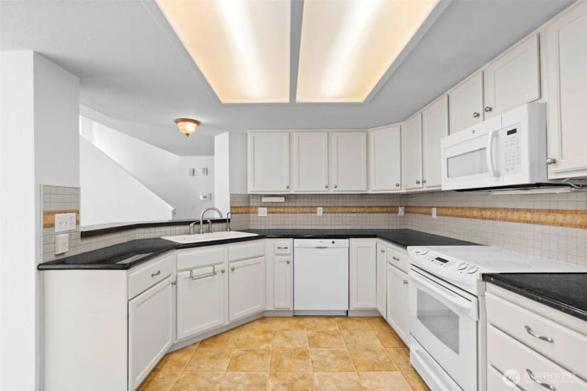 Property photo for 4506 Seville Drive Se, Lacey photo 10