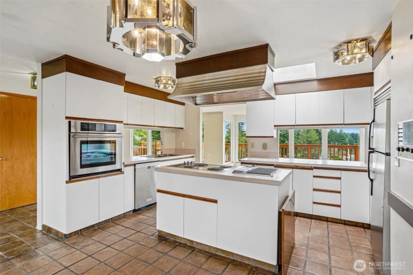 Property photo for 1027 Crestwood Lane, Fircrest photo 8