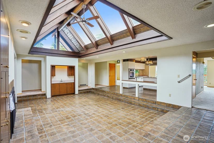 Property photo for 1027 Crestwood Lane, Fircrest photo 7