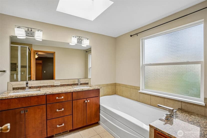Property photo for 1027 Crestwood Lane, Fircrest photo 15