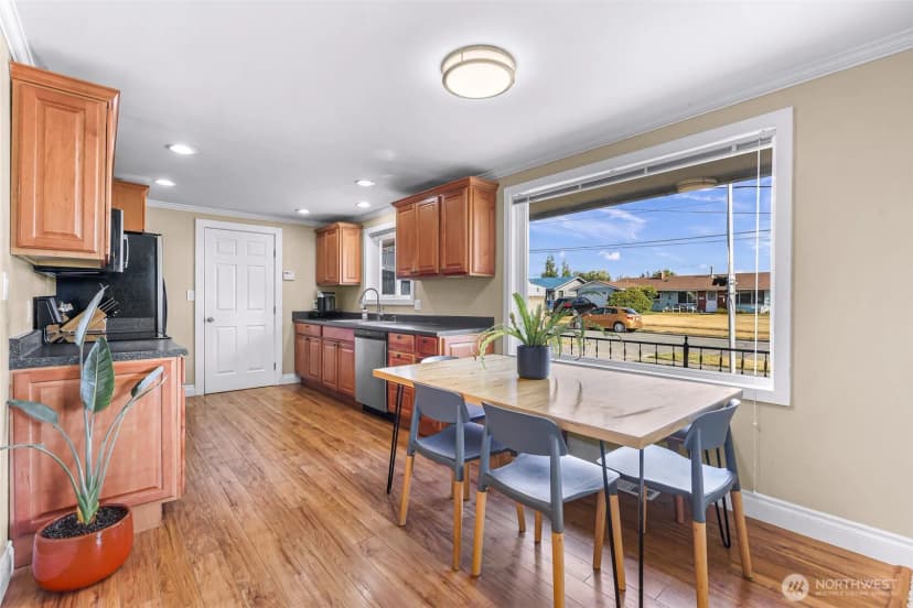 Property photo for 1505 39th Street, Anacortes photo 12