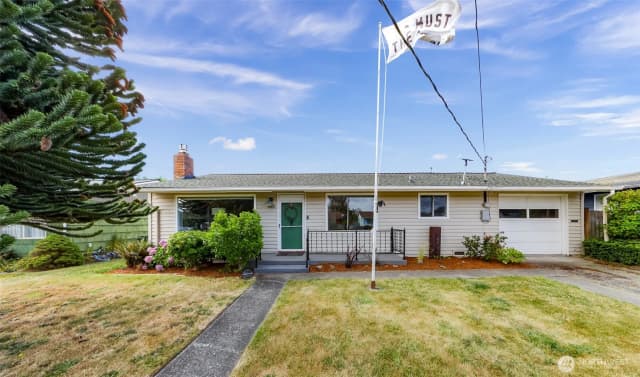 Property photo for 1505 39th Street, Anacortes photo 3