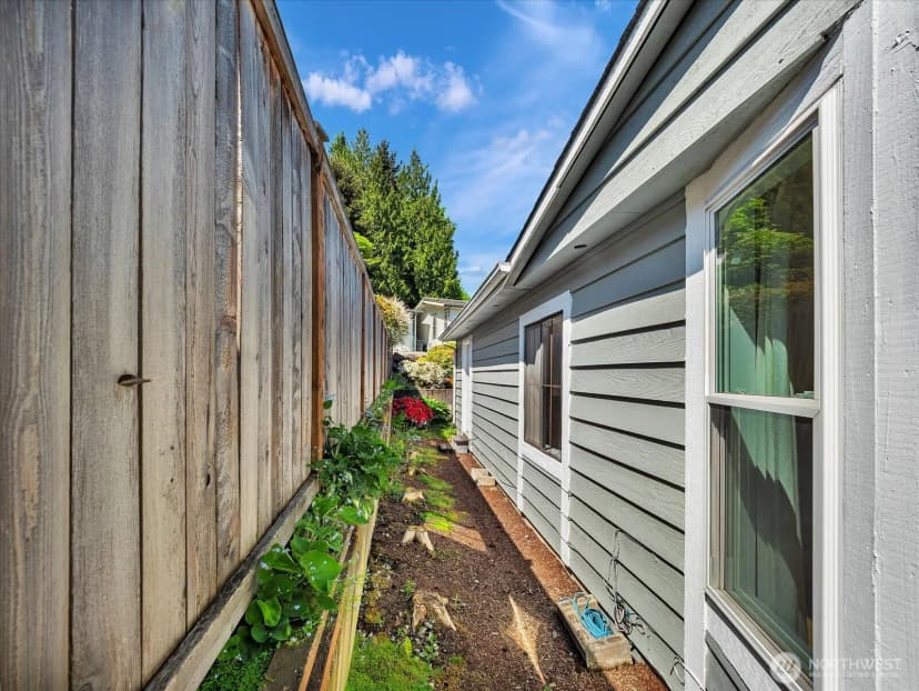 Property photo for 17235 119th Avenue Ne, Bothell photo 24