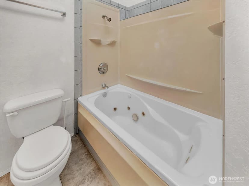 Property photo for 17235 119th Avenue Ne, Bothell photo 17