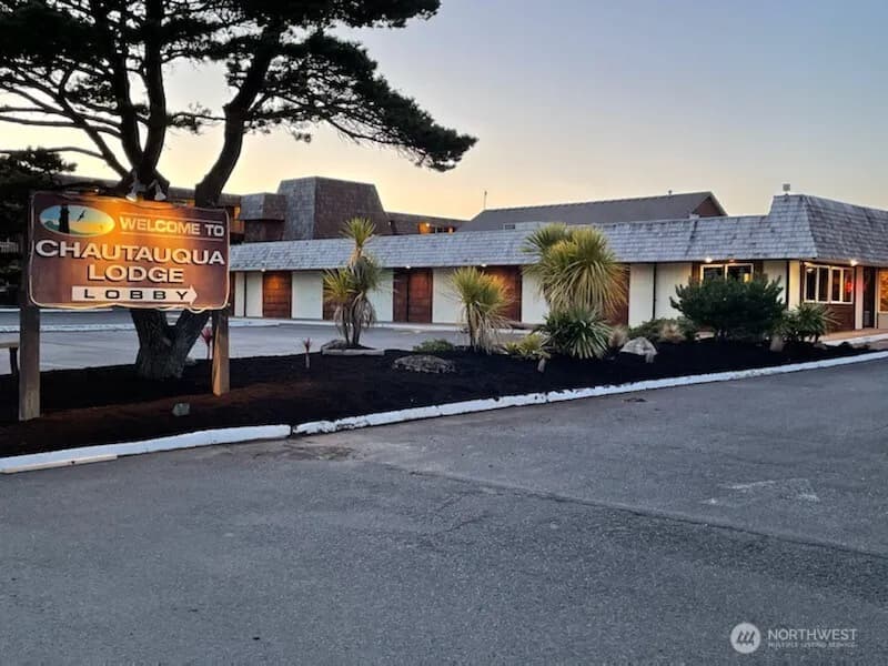Property photo for 304 14th Street Nw #203, Long Beach photo 18