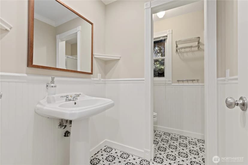 Property photo for 3500 Ne 162nd Street, Lake Forest Park photo 12