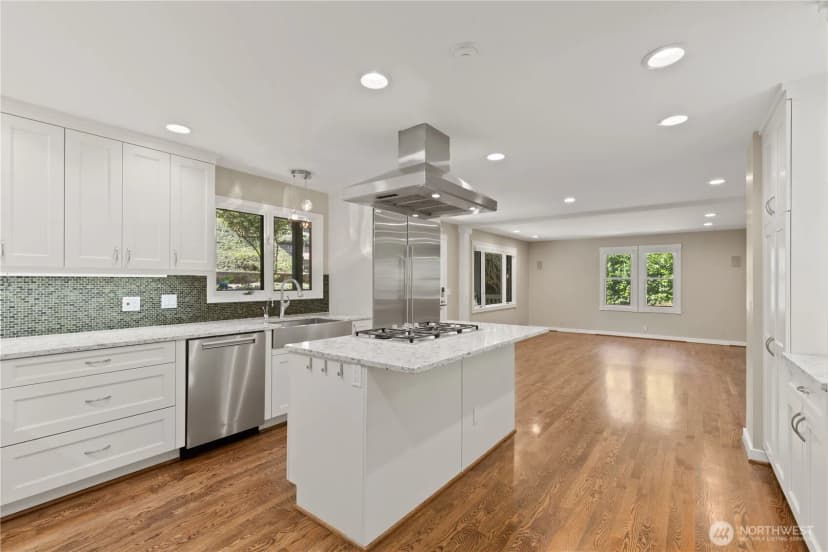 Property photo for 3500 Ne 162nd Street, Lake Forest Park photo 7