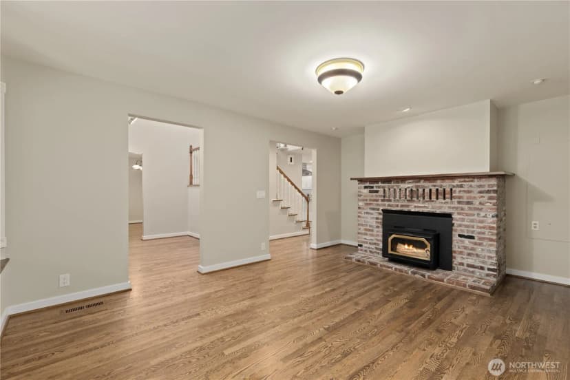 Property photo for 3500 Ne 162nd Street, Lake Forest Park photo 11