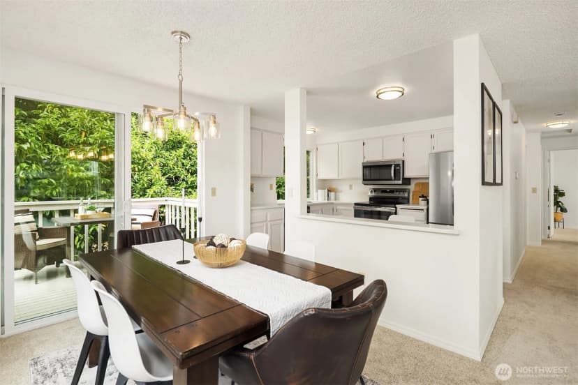Property photo for 21006 Ne 18th Place, Sammamish photo 6