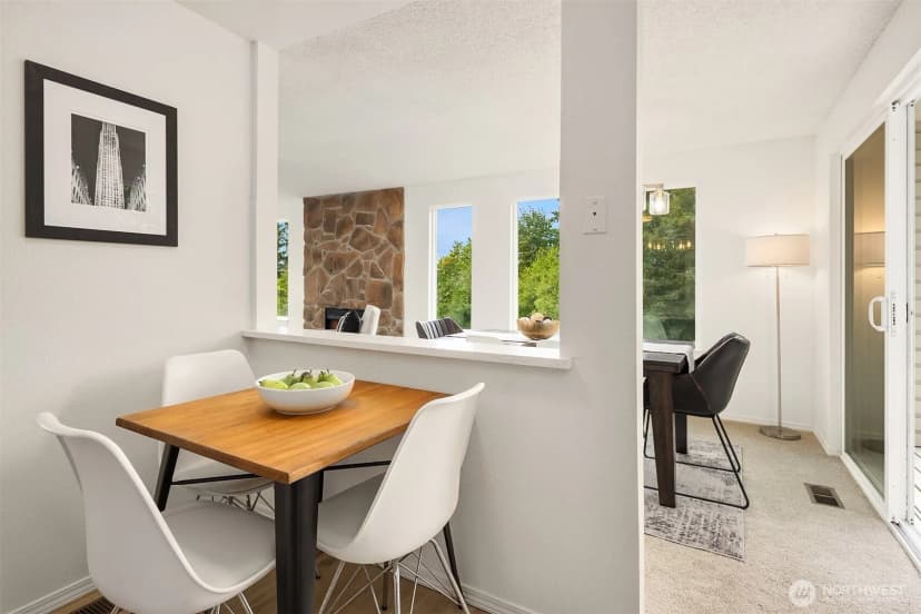 Property photo for 21006 Ne 18th Place, Sammamish photo 11