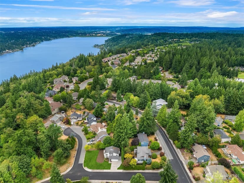 Property photo for 21006 Ne 18th Place, Sammamish photo 30