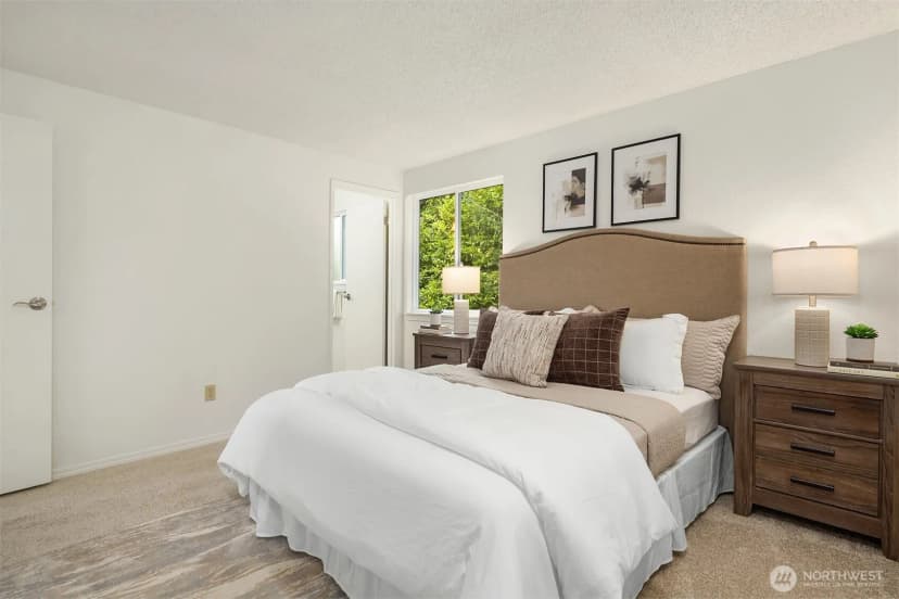 Property photo for 21006 Ne 18th Place, Sammamish photo 16