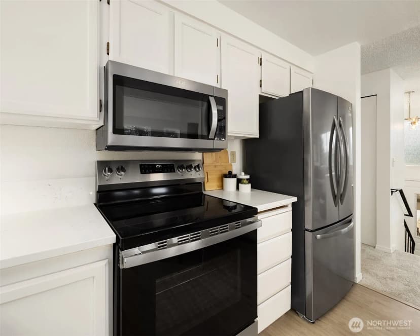 Property photo for 21006 Ne 18th Place, Sammamish photo 12