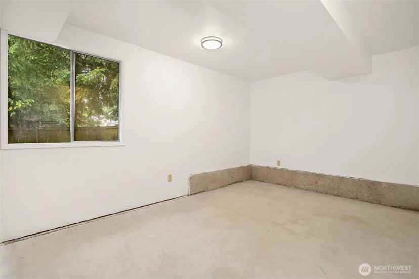 Property photo for 21006 Ne 18th Place, Sammamish photo 25