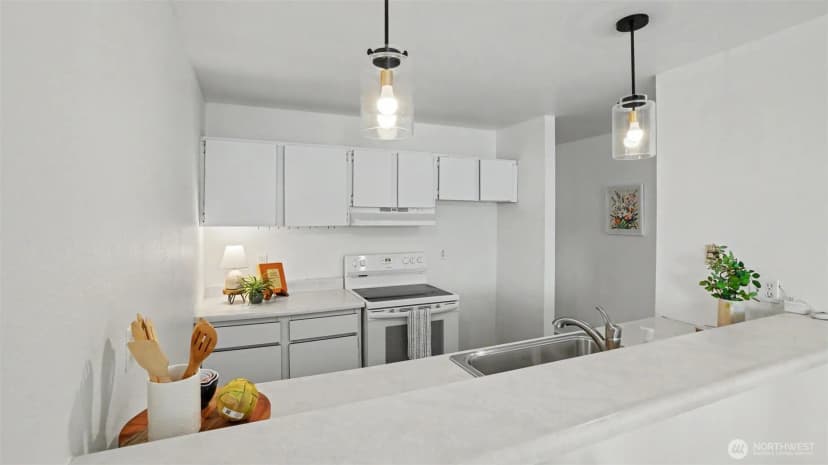 Property photo for 17431 Ambaum Boulevard S #d2, Burien photo 13