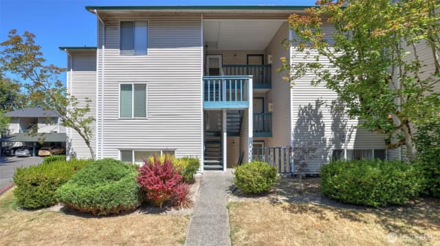 Property photo for 17431 Ambaum Boulevard S #d2, Burien