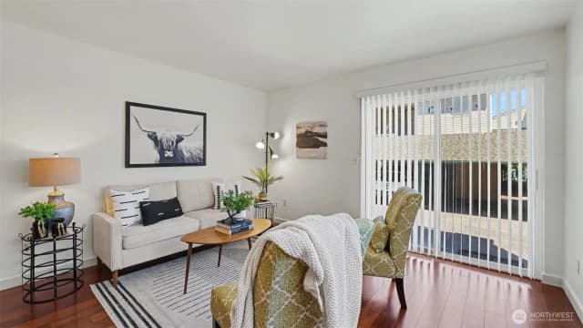 Property photo for 17431 Ambaum Boulevard S #d2, Burien photo 5