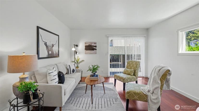 Property photo for 17431 Ambaum Boulevard S #d2, Burien photo 4