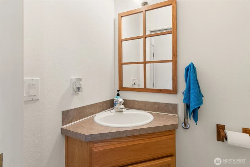 Property photo for 30 Se Dawnview Crest, Shelton photo 27