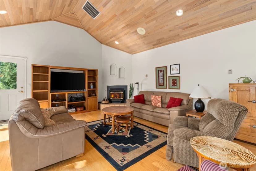 Property photo for 30 Se Dawnview Crest, Shelton photo 16