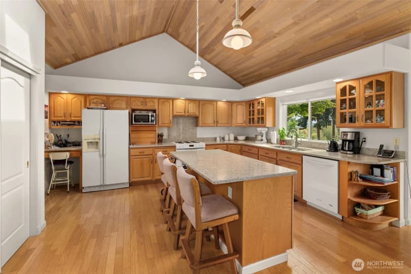 Property photo for 30 Se Dawnview Crest, Shelton photo 14