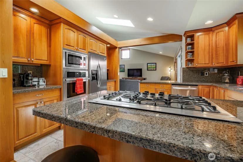 Property photo for 8255 Snohomish Road, Blaine photo 13